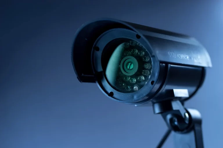 7 Ways You Can Tell a Fake Security Camera