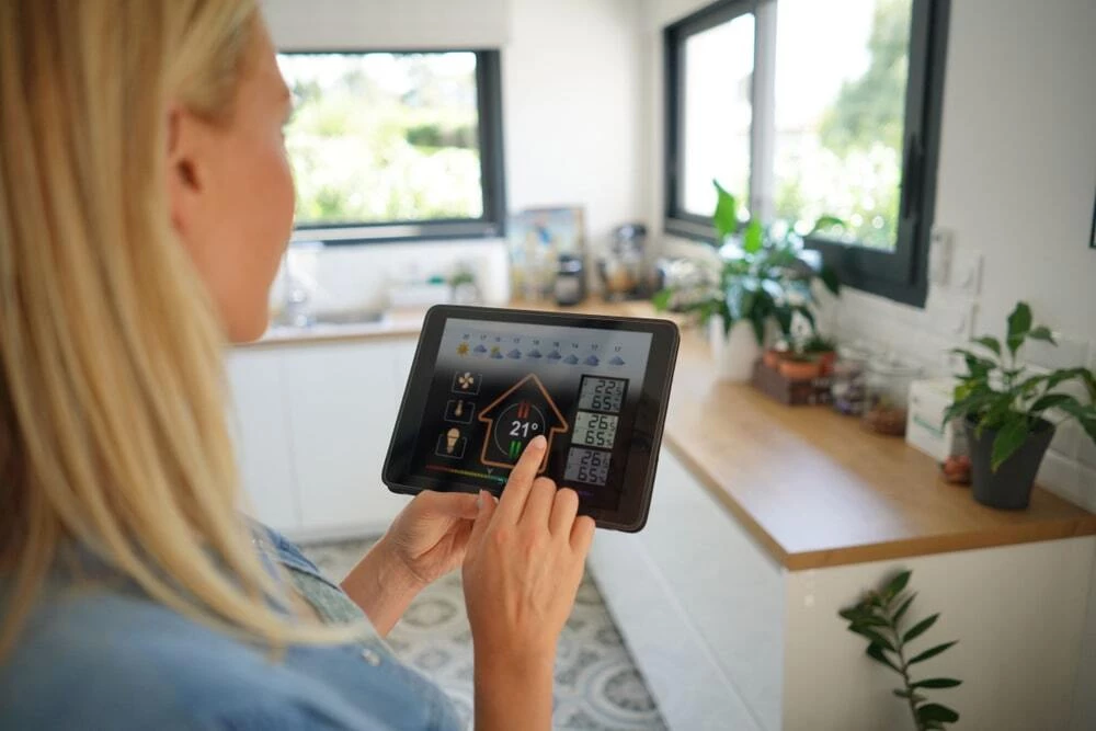 How Does Smart Home Technology Work?