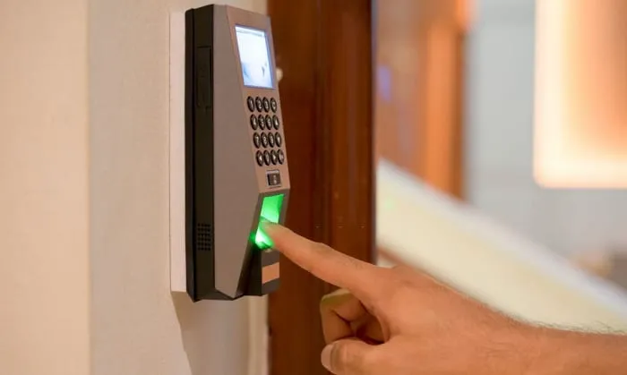 What are the Advantages of Fingerprint Door Locks?