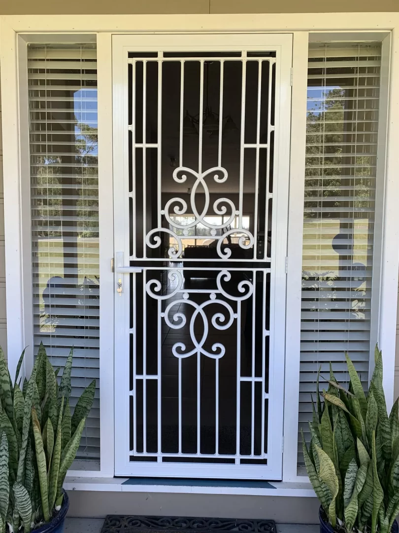 What is the Difference Between a Screen Door and a Security Door?