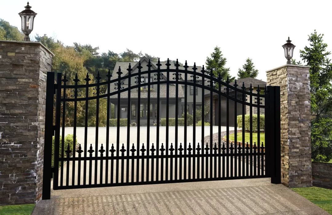 Factors to Consider When Choosing Swing Gates for Driveways