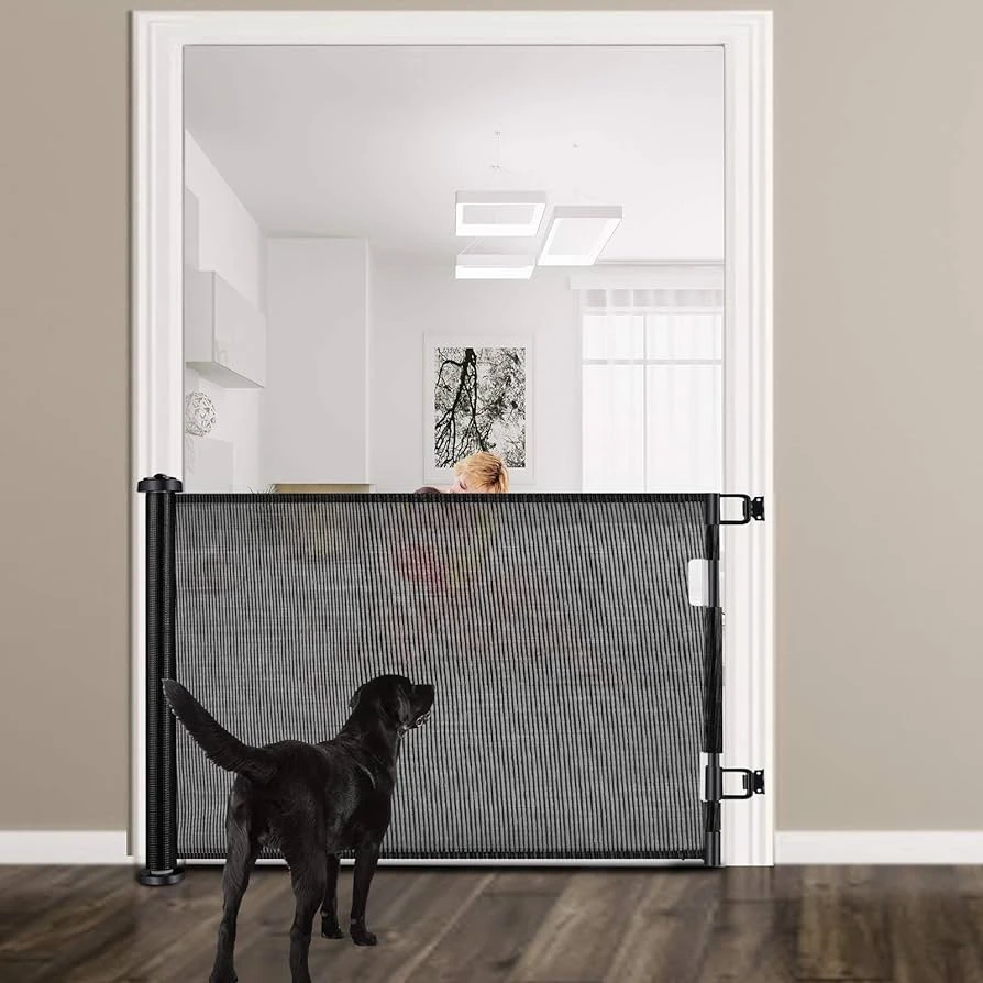 Retractable gate for dogs